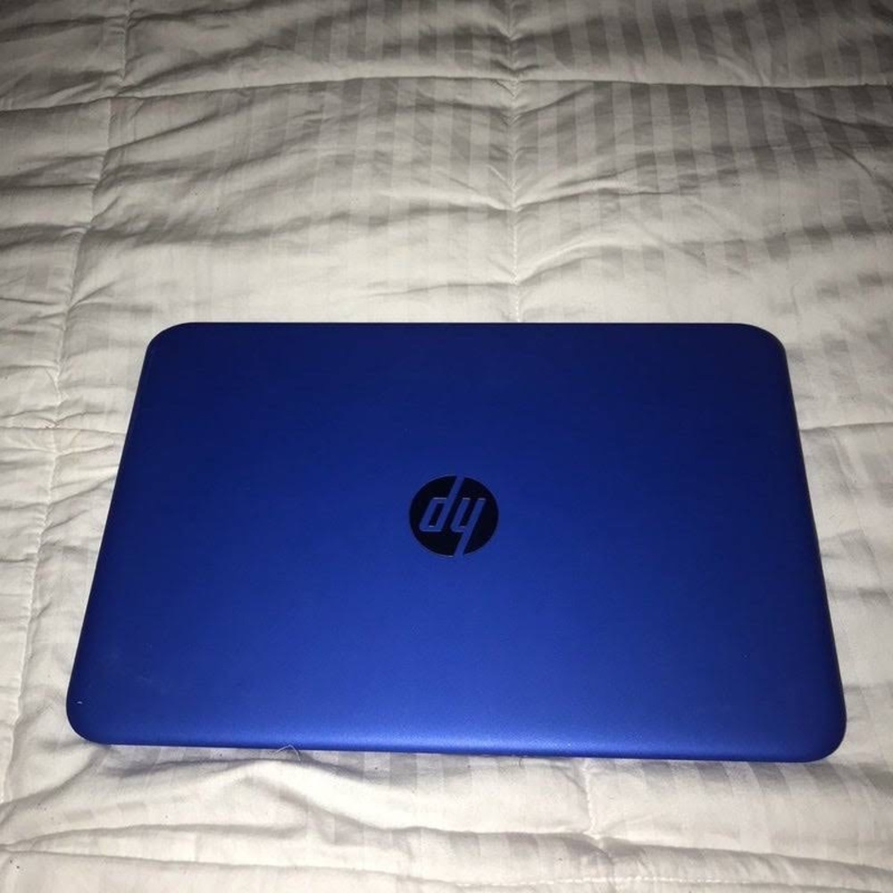 blue hp laptop